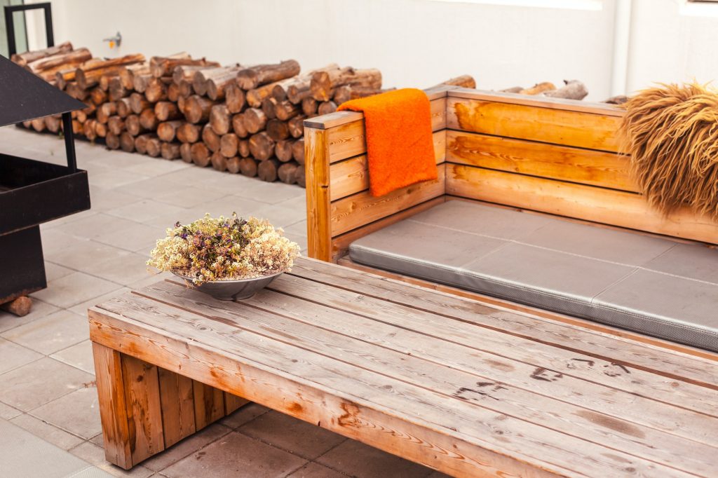 Artistic furniture pieces that double as functional décor Artistic furniture pieces that double as functional décor